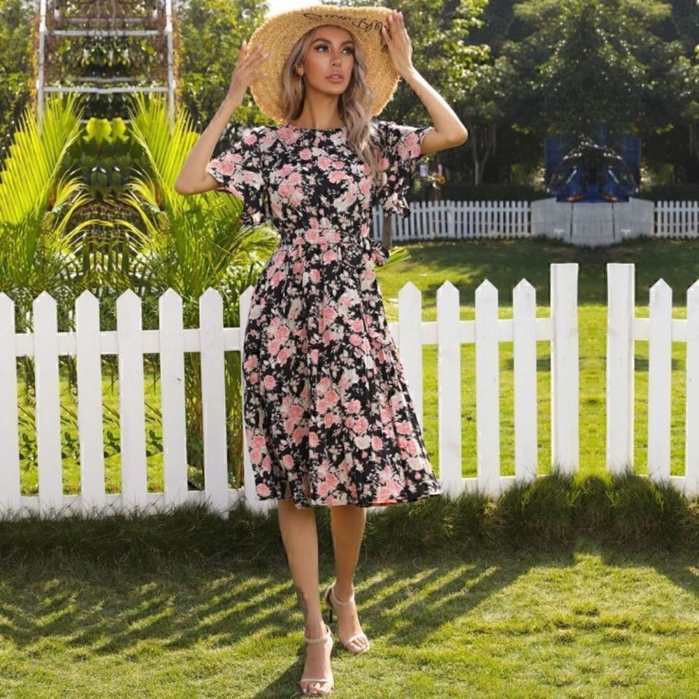 Ditsy Boho Round Neck Black Floral Pleated Belted Dress